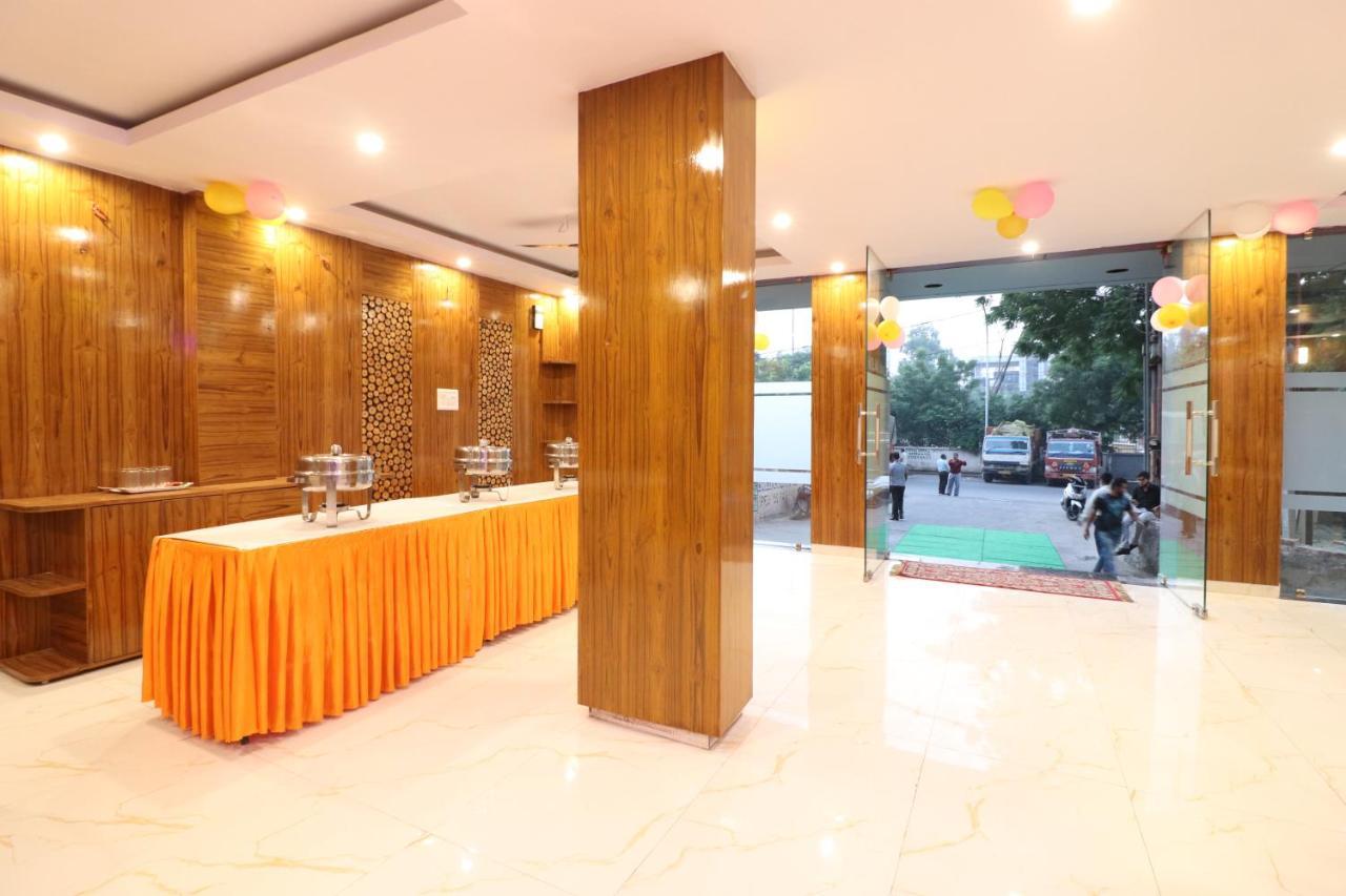Hotel Hari International - Noida Sector 11 Exterior photo