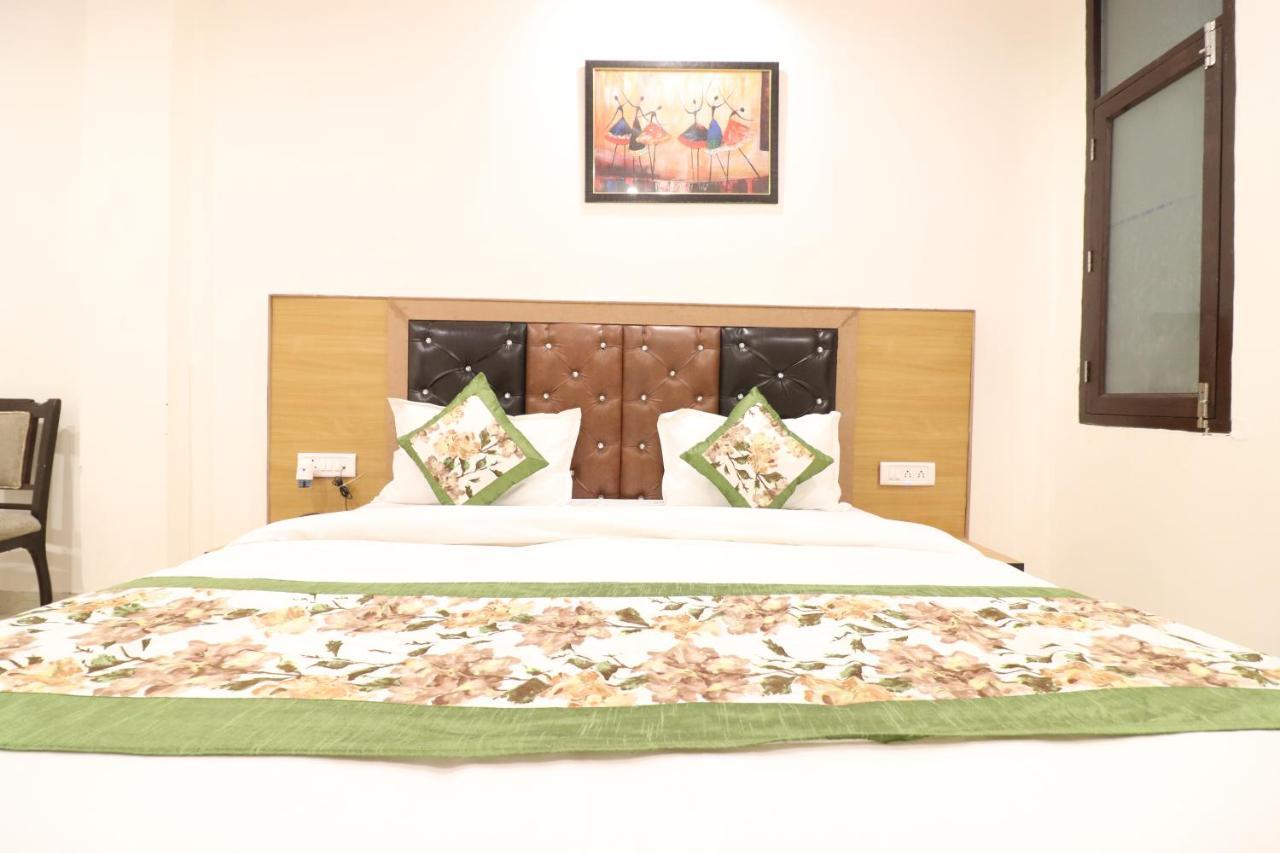 Hotel Hari International - Noida Sector 11 Exterior photo