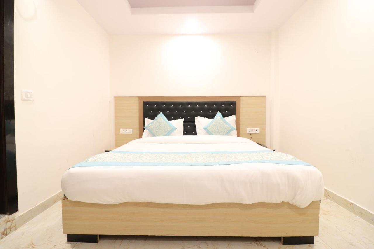 Hotel Hari International - Noida Sector 11 Exterior photo