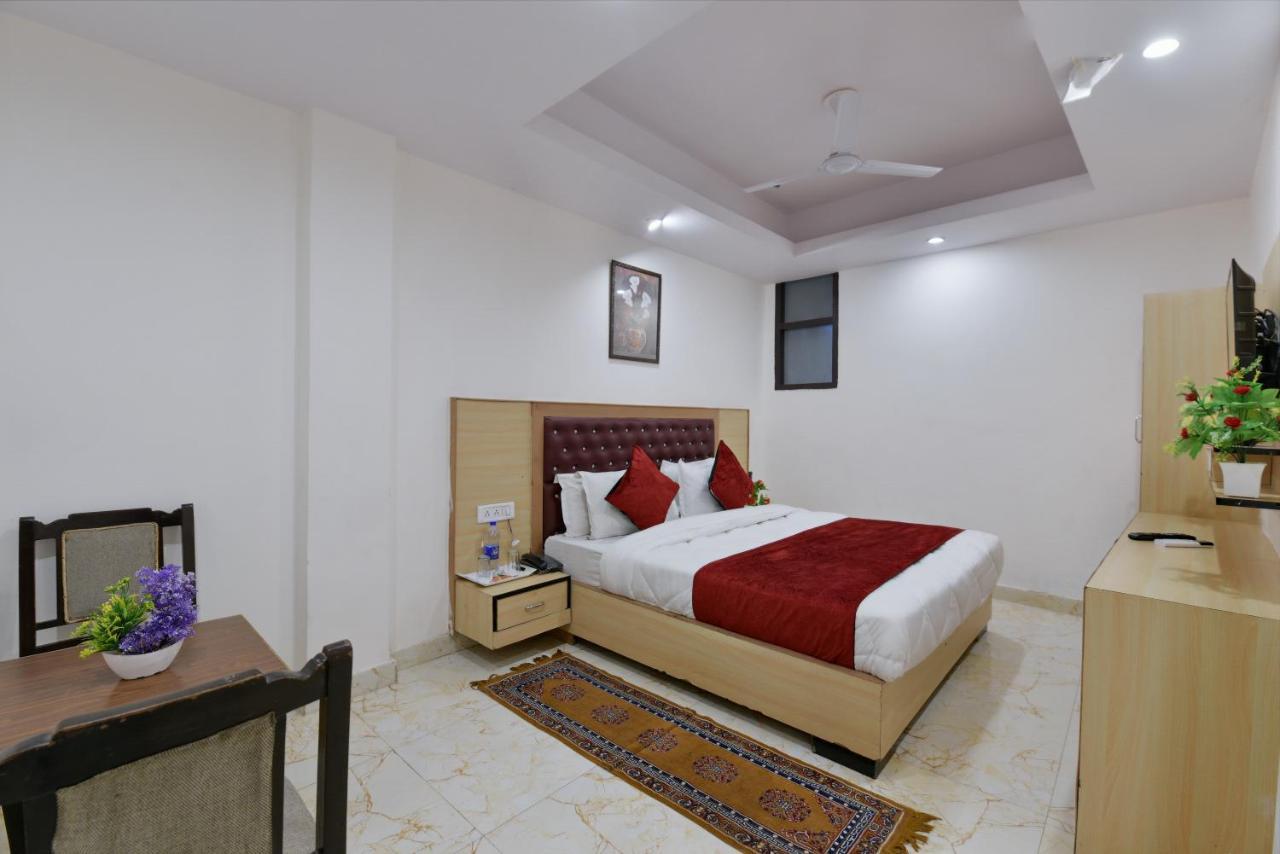 Hotel Hari International - Noida Sector 11 Exterior photo