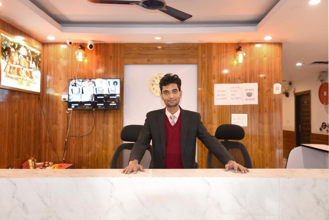 Hotel Hari International - Noida Sector 11 Exterior photo