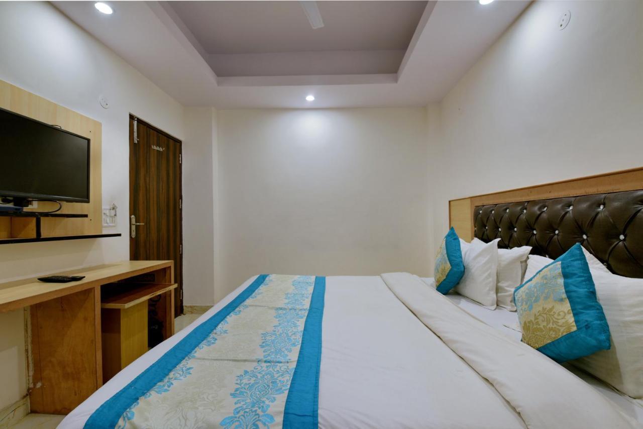 Hotel Hari International - Noida Sector 11 Exterior photo