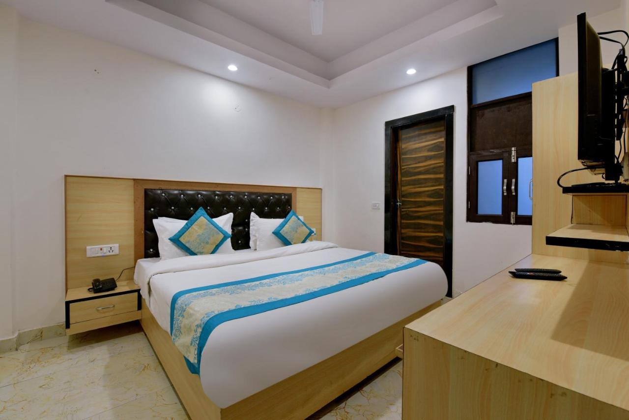 Hotel Hari International - Noida Sector 11 Exterior photo