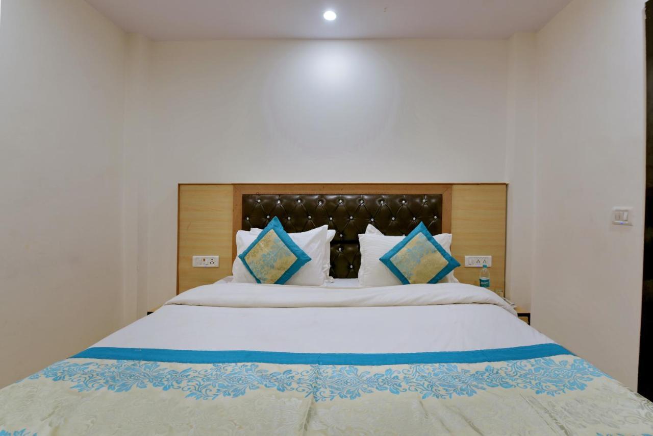 Hotel Hari International - Noida Sector 11 Exterior photo